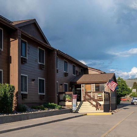 Super 8 By Wyndham Gardiner/Yellowstone Park Area Exteriör bild